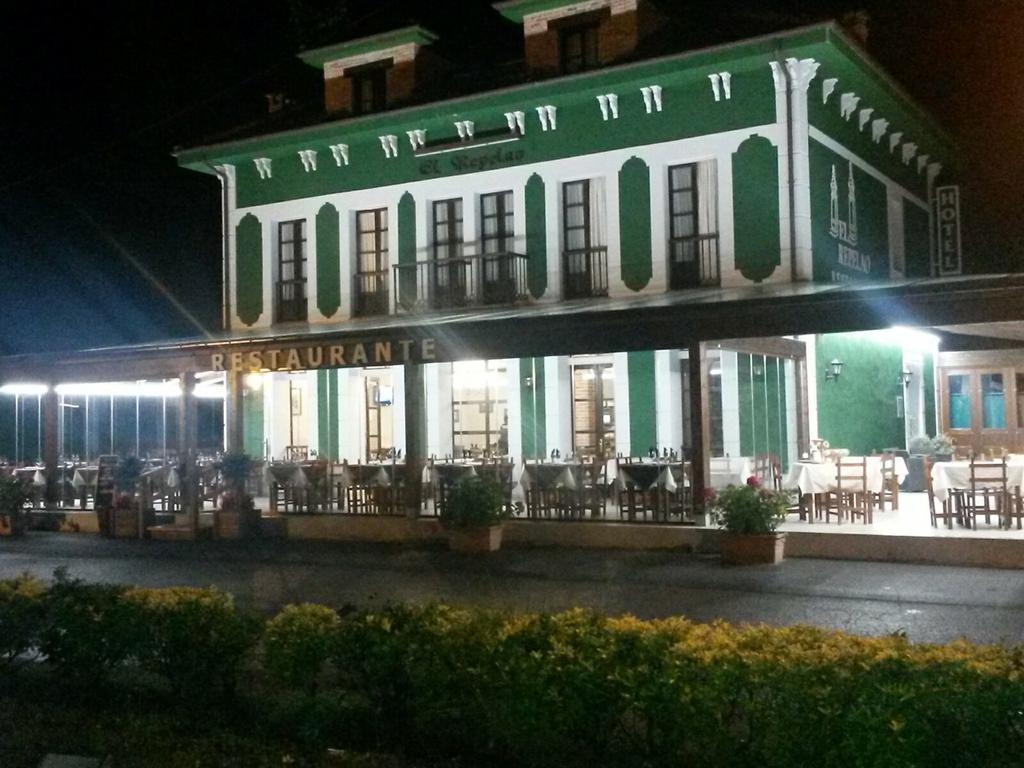 Hotel El Repelao Ковадонга Екстериор снимка