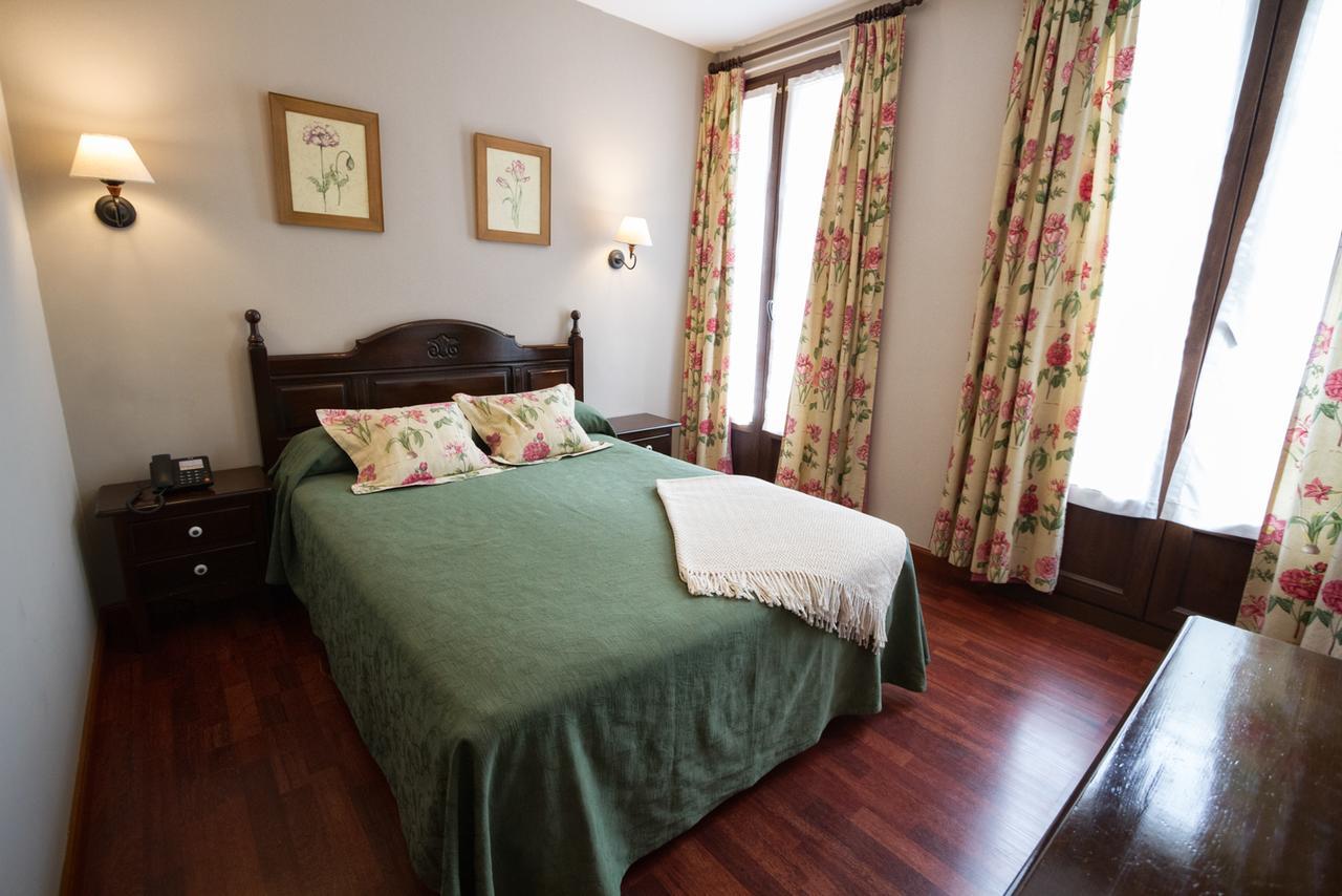 Hotel El Repelao Ковадонга Екстериор снимка