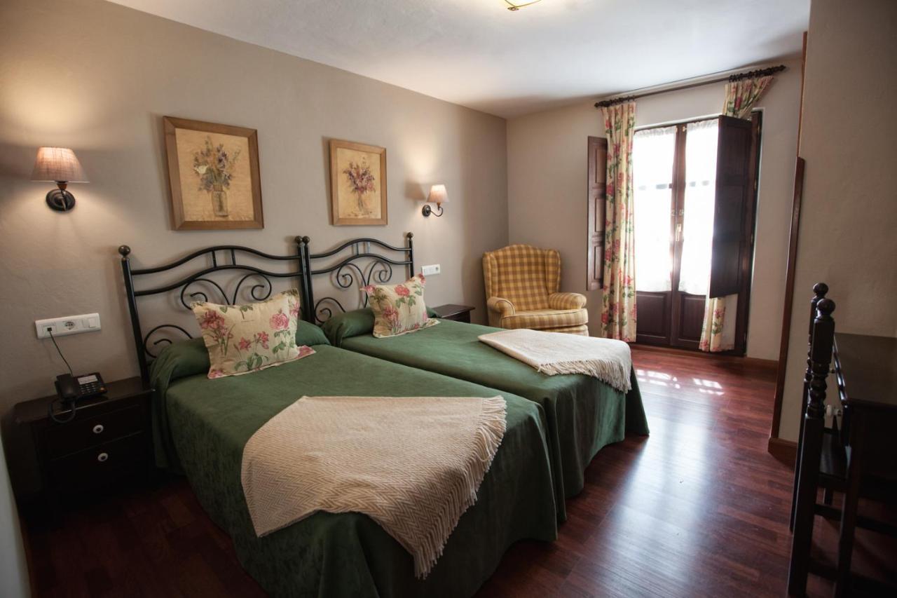 Hotel El Repelao Ковадонга Екстериор снимка