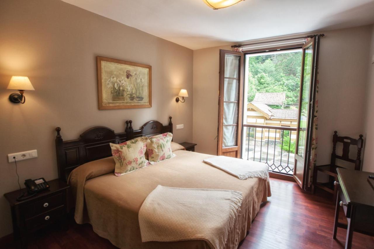Hotel El Repelao Ковадонга Екстериор снимка