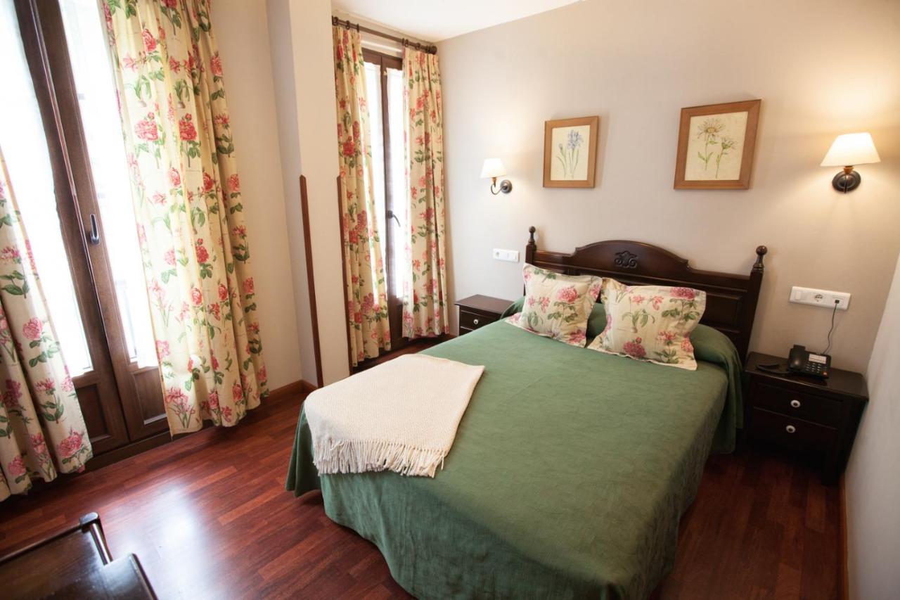 Hotel El Repelao Ковадонга Екстериор снимка